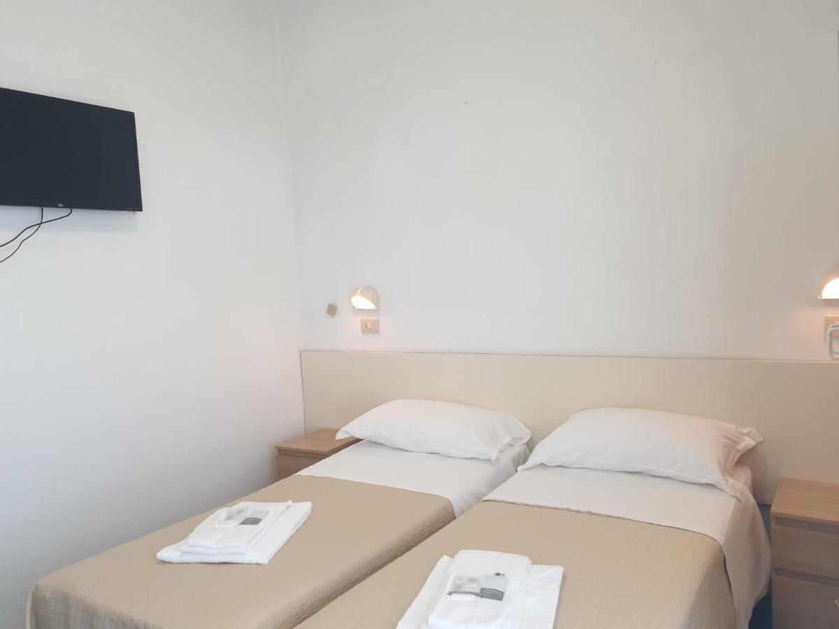 Hotel Baden Baden Rimini Ngoại thất bức ảnh