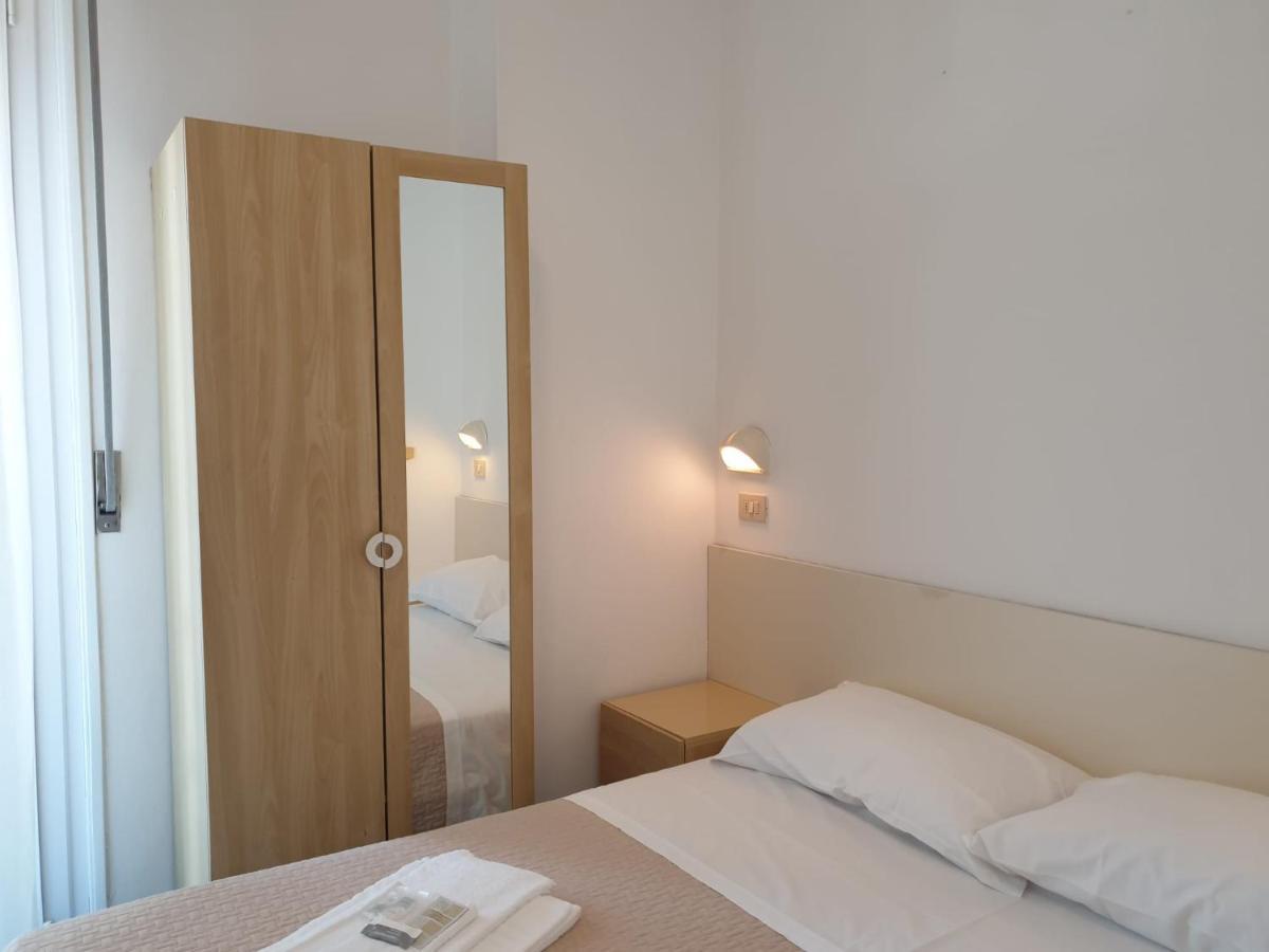 Hotel Baden Baden Rimini Ngoại thất bức ảnh