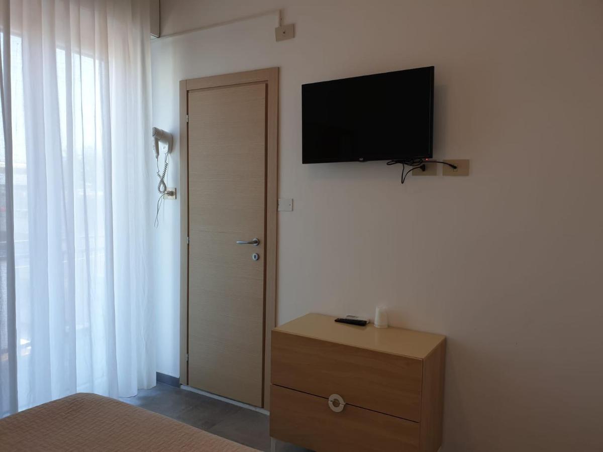 Hotel Baden Baden Rimini Ngoại thất bức ảnh