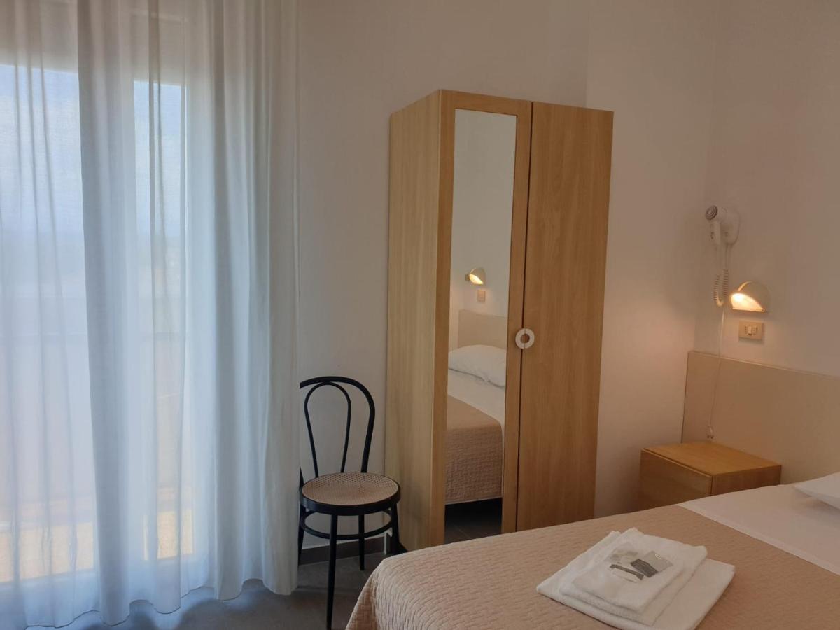 Hotel Baden Baden Rimini Ngoại thất bức ảnh