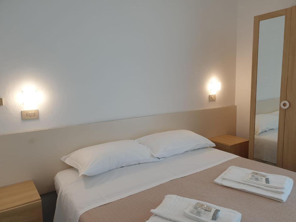 Hotel Baden Baden Rimini Ngoại thất bức ảnh